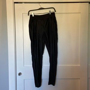 Lululemon Pants, with front pockets and one back zippered pocket